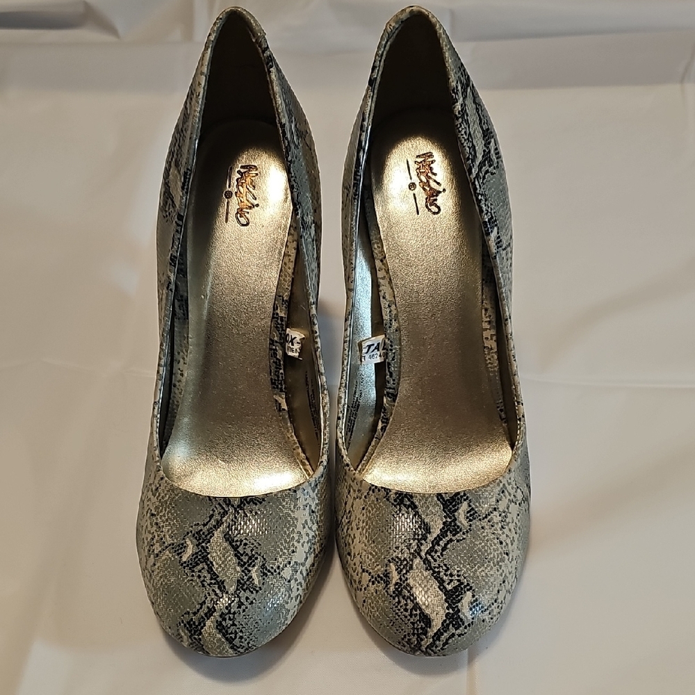 Mossimo Snakeskin Patterned Heels - Picture 2 of 8